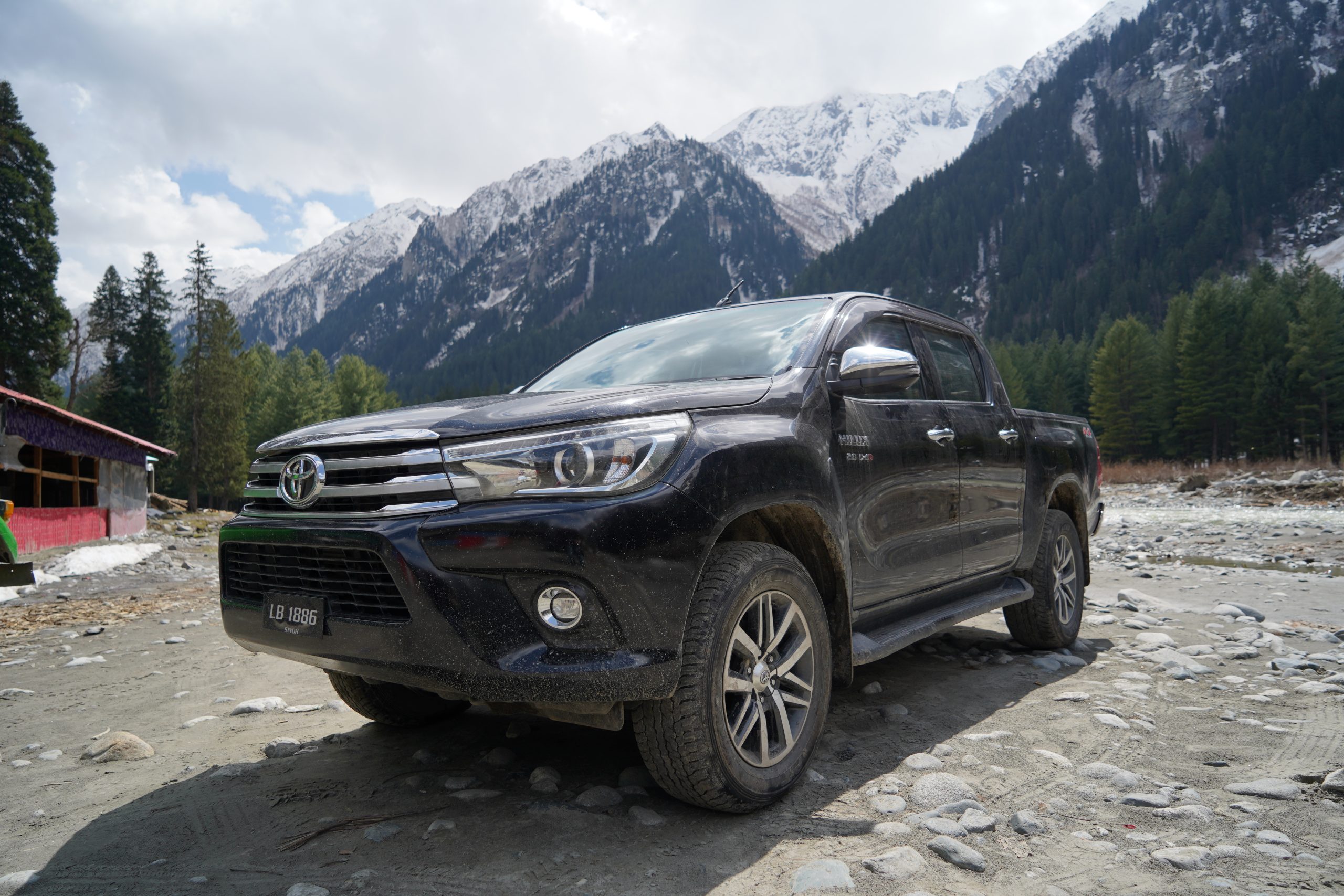 Master your Islamabad to Kumrat Valley road trip in 2026. Get expert tips on April road conditions, 4x4 rental Kumrat, and safe driving to Dir.